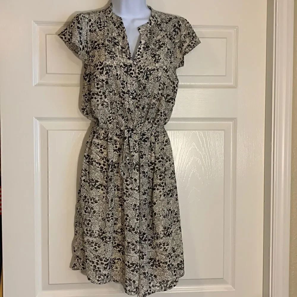 H&M, dress, sleeveless, open neck, button down, midi, ruffle front, tie waist